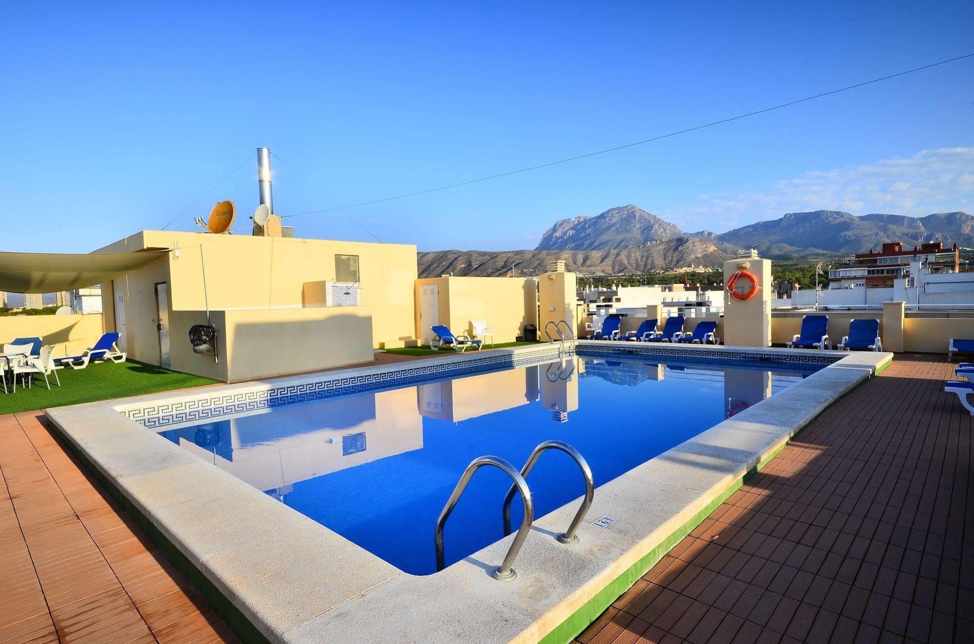 Hotel Olympus Benidorm Bagian luar foto